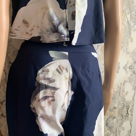 GORGEOUS FLORAL NAVY CO-ORD SET - Picture 4 of 6
